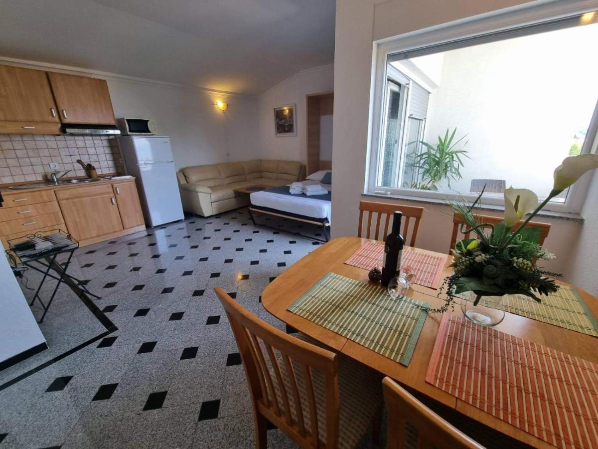 Apartment Tomic 2 ماكارسكا المظهر الخارجي الصورة